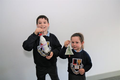 Mossley-Primary-School-Pupils-showing-off-their-Recyclable-Christmas-Tree-Decorations.jpg
