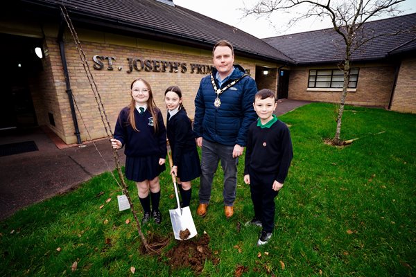 St-Joseph’s-Primary-School,-Crumlin-plant-a-new-tree-with-help-from-the-Mayor-of-Antrim-and-Newtownabbey.jpg
