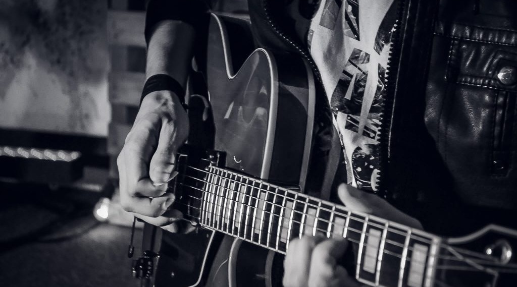 Introduction to Guitar Blues & Soloing